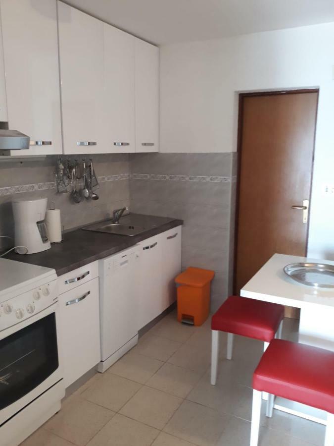 Apartman Grospic 2 Чезарица Экстерьер фото